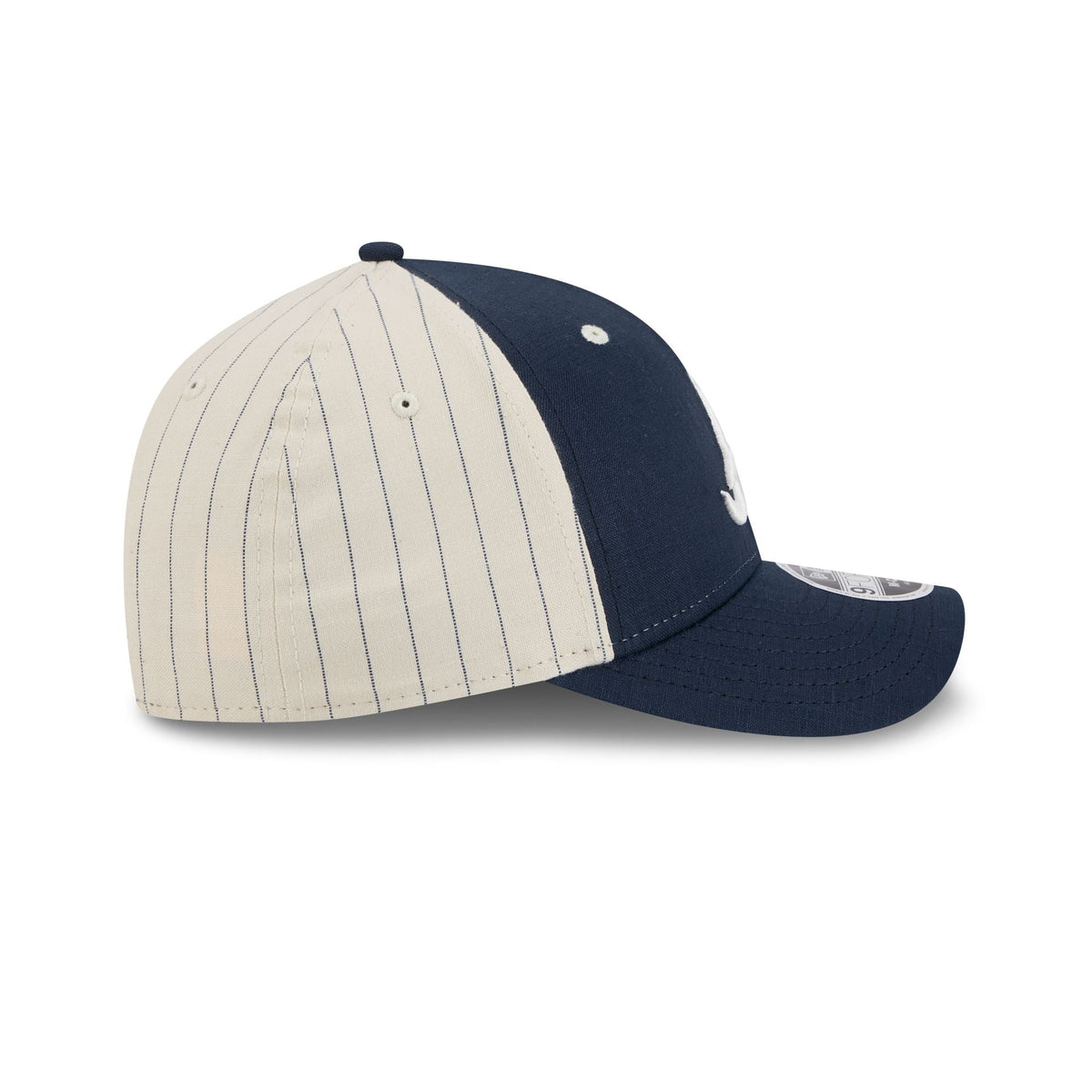 Atlanta Braves Linen 9FORTY M-Crown Snapback Hat